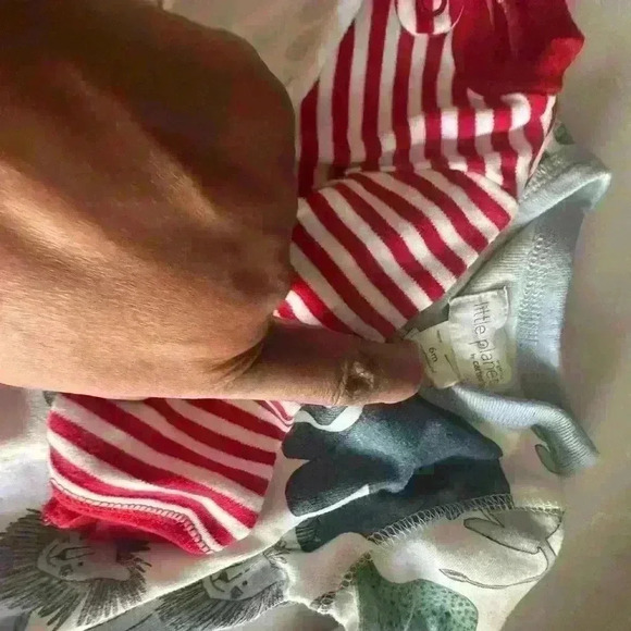 Sleep and play onesies - Picture 4 of 4